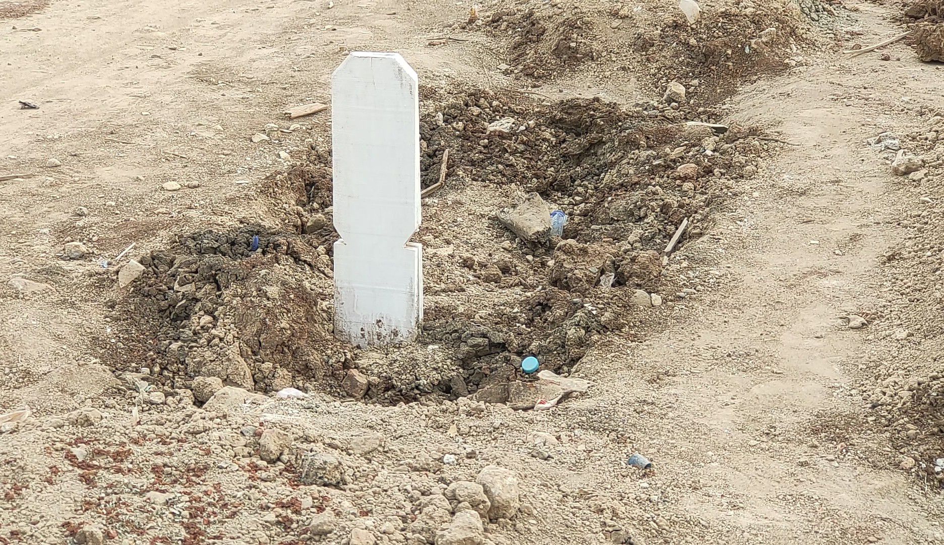 Pak Anies Tolong, Sederet Makam Covid-19 di TPU Rorotan Ambles, Begini Kondisinya