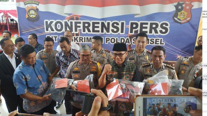 konferensi-pers-pembunuh-calon-pendeta-melinda-zidemi.jpg