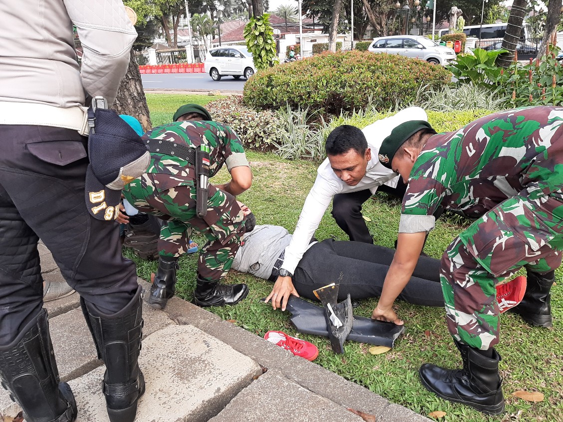 korban-kecelakaan-di-depan-gedung-balai-kota-jakarta.jpg
