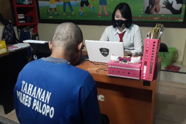 ksj-dimintai-keterangan-atas-perbuatannya-yang-telah-menyetubuhi-2-orang-anak-selasa-06102020.jpg