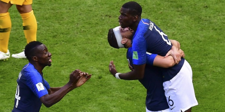 laise-matuidi-dan-olivier-giroud-merayakan-gol-paul-pogba_20180616_193336.jpg