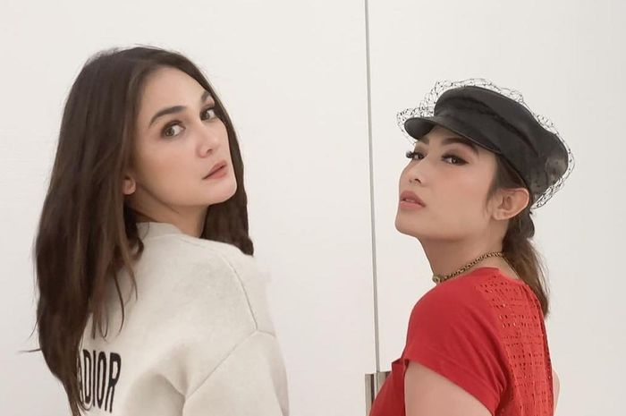 luna-maya-dan-ayu-dewi1.jpg