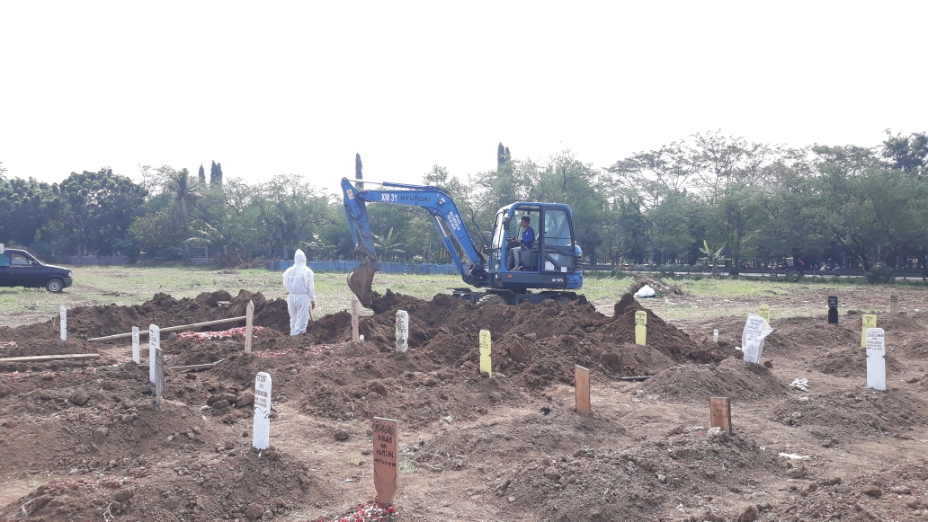 makam-protap-covid-19-di-tpu-tegal-alur-kalideres-jakarta-barat-1.jpg