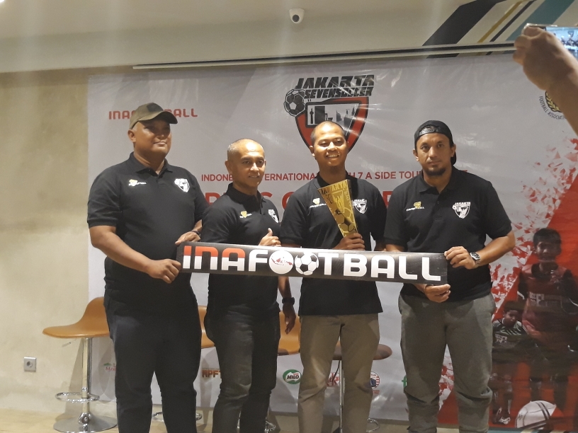 Jakarta Seven Soccer: Turnamen Internasional Usia Muda Pertama, Tim Lokal Bersaing dengan Tim Luar