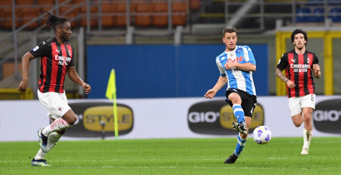 matteo-politano-mencetak-gol-untuk-kemenangan-napoli.jpg
