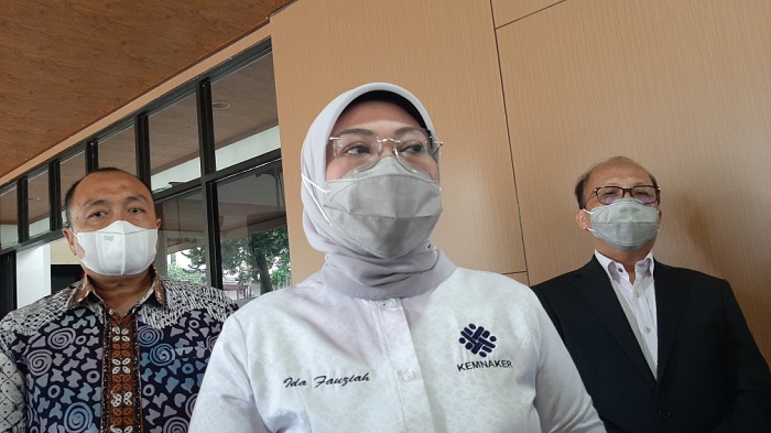menaker-ida-fauziyah-di-pusdiklat-sdm-ketenagakerjaan-rabu-1722021.jpg