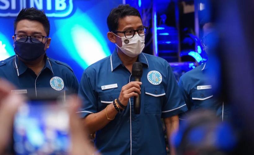 menparekraf-sandiaga-uno-dan-ketum-gerakan-ekonomi-kreatif-nasional-gekrafs-kawendra-lukistian.jpg