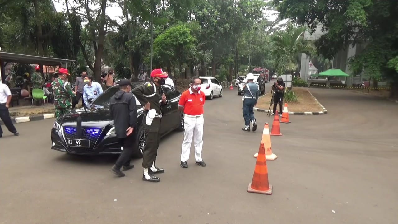 Menpora Tinjau Latihan Gabungan Paskibraka dengan TNI-Polri