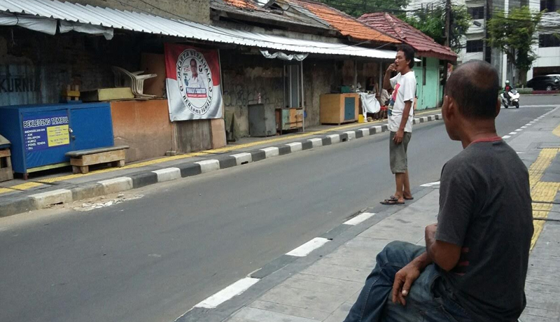 Kisah Mulyadi, Pria yang Telah 30 Tahun Menjadi Pengrajin Jok Mobil di Kebon Sirih
