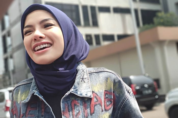 nikita-mirzani-saat-ditemui-gridid-di-kawasan-tendean-jakarta-selatan_20181022_222554.jpg