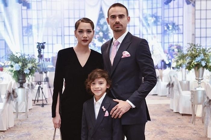 Rayakan Lebaran, Noah Sinclair Kirim Doa untuk Sang Ayah