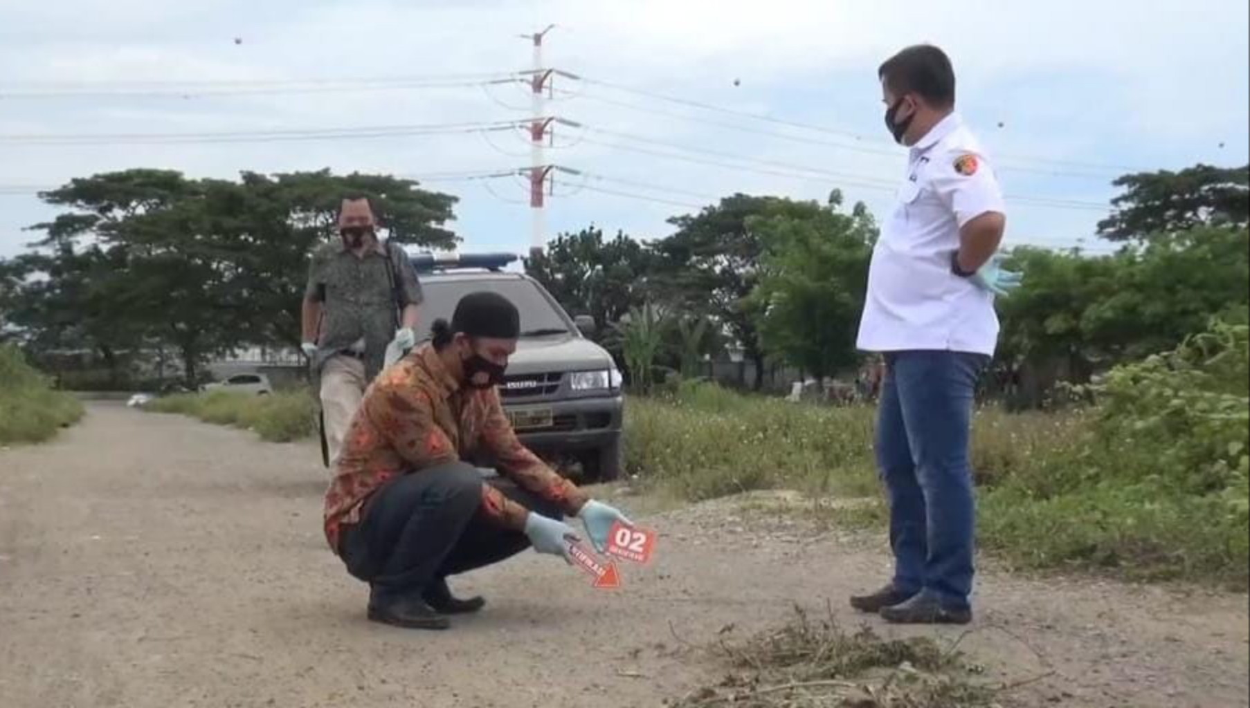 olah-tkp-kasus-penemuan-mayat-di-periuk-jaya-periuk-kota-tangerang-jumat-20112020.jpg