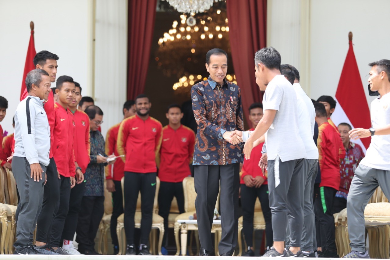 pak-jokowi-terima-timnas-u-22.jpg