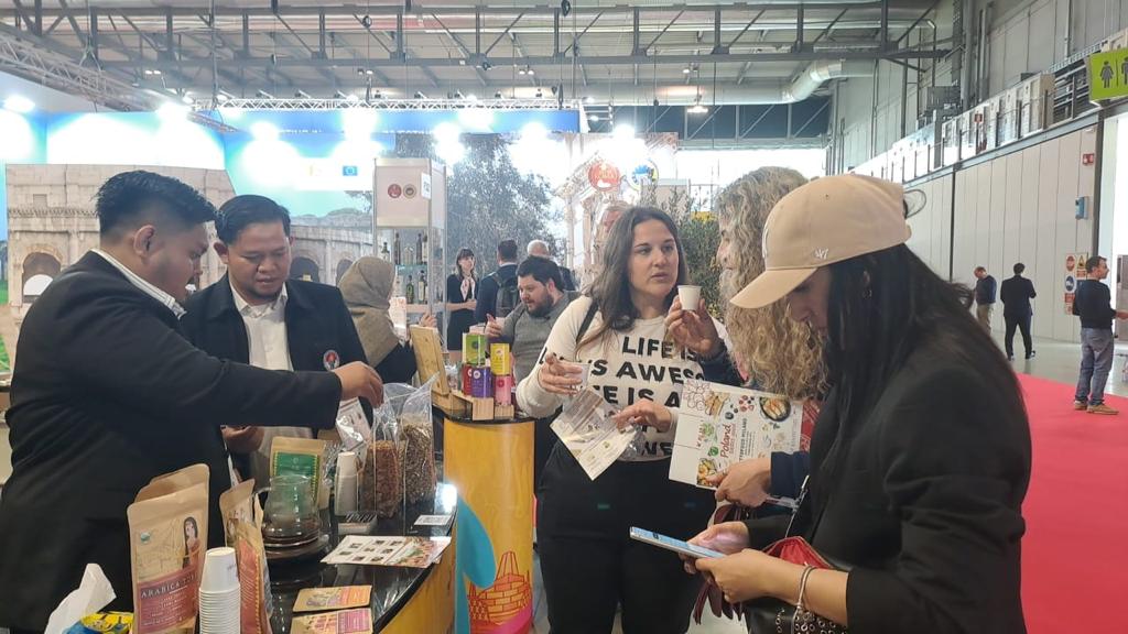 pameran-produk-makanan.jpg