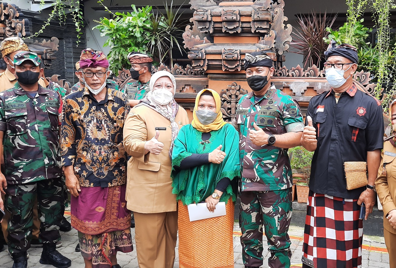 pangdam-jaya-mayjen-untung-budiharto-kunjungi-kampung-pancasila-bernuansa-bali.jpg