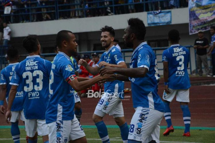 para-pemain-persib-bandung_20180918_050024.jpg