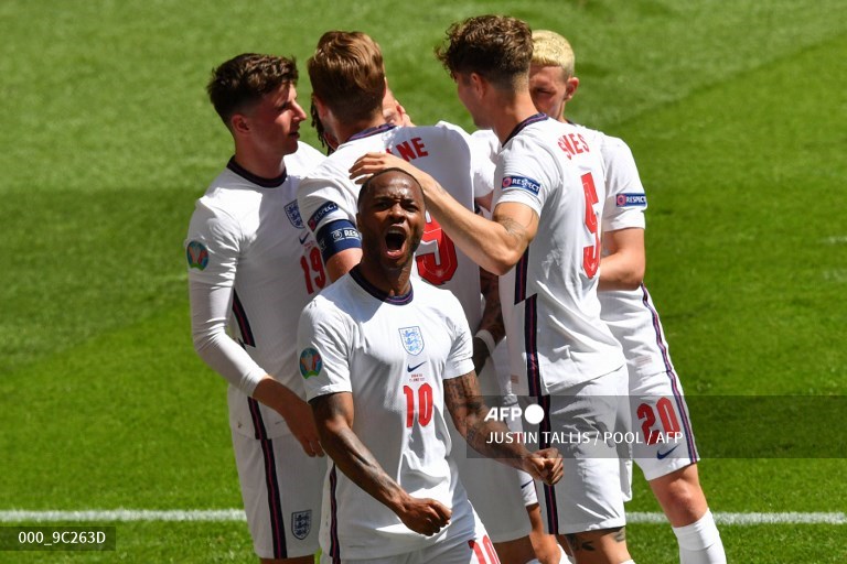 pemain-depan-inggris-raheem-sterling-di-euro-2020.jpg