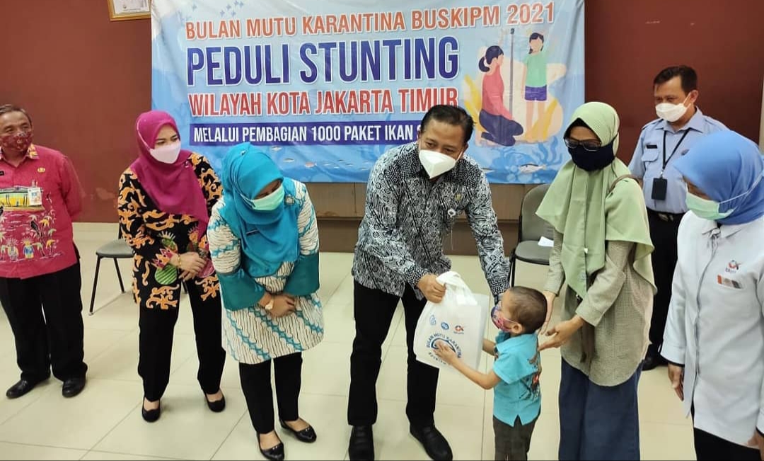 pembagian-1000-paket-ikan-beku-untuk-anak-anak-di-jakarta-timur-sebagai-upaya-mencegah-kasus-anak.jpg