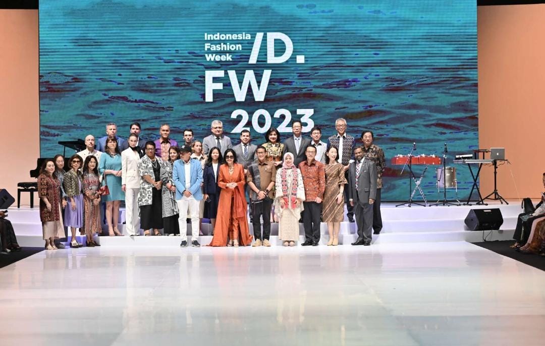 pembukaan-indonesia-fashion-week-ifw-2023-di-jcc-senayan-jakarta-pusat.jpg