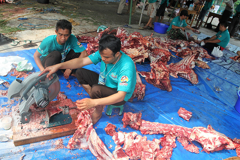 pemotongan-hewan-kurban_20180820_181607.jpg
