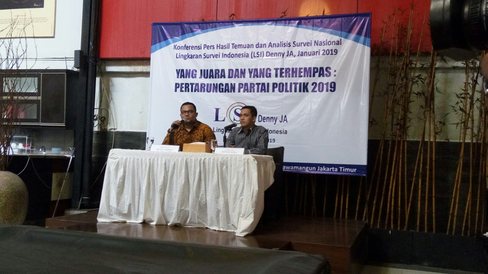LSI Denny JA Beberkan Dua Alasan PDIP Berpotensi Menangkan Pileg 2019