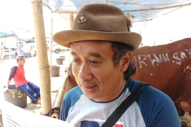 penjual-hewan-kurban-bernama-adin-mengaku-diminta-berikan-1-ekor-sapi-oleh-oknum-kecamatan-matraman.jpg