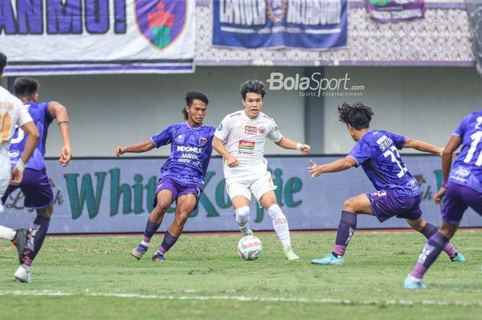 persita-tangerang-vs-persija-jakarta-liga-1-pekan-4.jpg