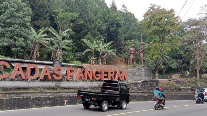 petugas-bpbd-sumedang-dan-warga-cari-yana.jpg