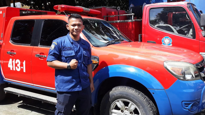 Cerita Olan, Berprestasi di Arena Gulat Kini Jadi Petarung Memadamkan Api