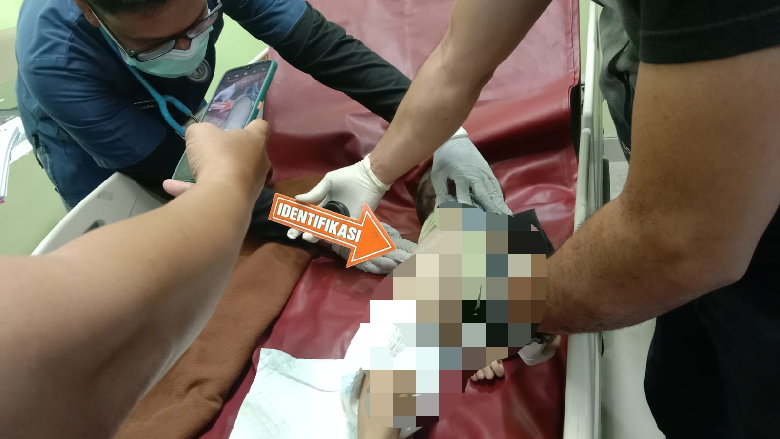 polisi-identifikasi-jasad-balita-af-2-yang-tewas-penganiayaan-pasar-rebo.jpg