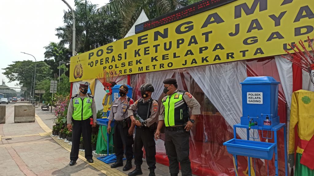 pos-pengamanan-operasi-ketupat-jaya-2021erdekaan-kelapa-gading-jakarta-utara.jpg