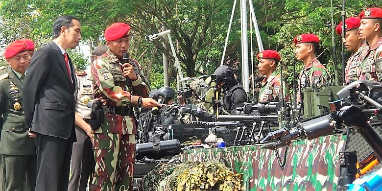 presiden-jokowi-dan-prajurit-kopassus_20180523_142724.jpg