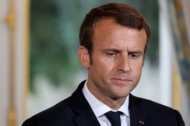 Presiden Perancis Emmanuel Macron Ditampar Seorang Pria, Pelaku Langsung Teriakkan Ini