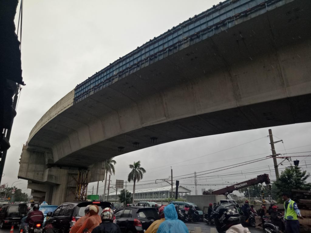 proyek-flyover-cipinang_20180130_133719.jpg