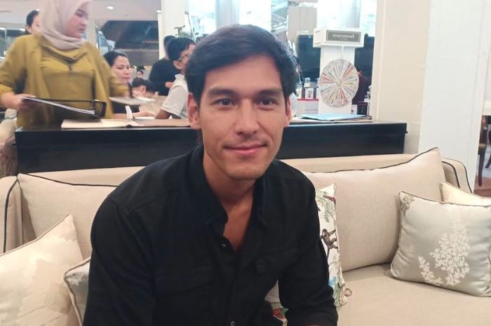 richard-kyle-saat-ditemui-gridid-di-mall-taman-anggrek-jakarta-barat-pada-sabtu-2742019.jpg