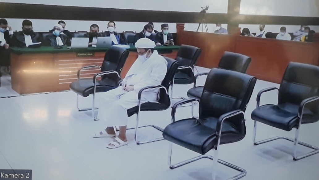 rizieq-ikuti-sidang-vonis.jpg