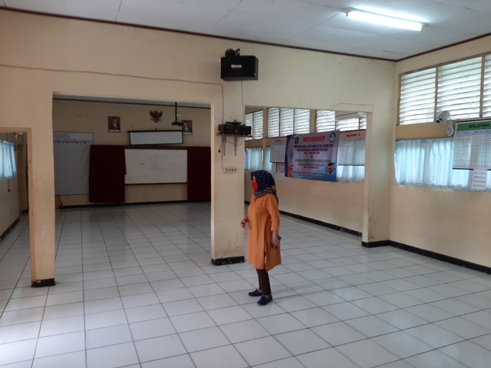 ruangan-di-sdn-01-pagi-kramat-pela-lokasi-isolasi-pasien-odp-covid-19.jpg