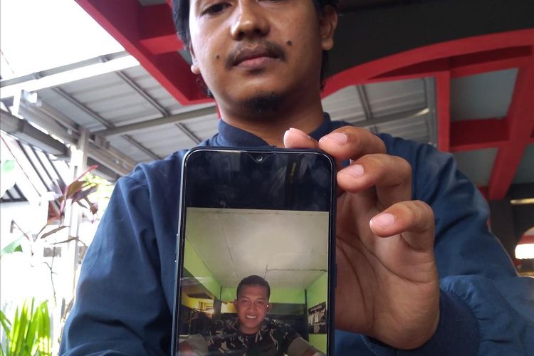 salah-satu-kru-helikopter-tni-ad-yang-hilang-di-papua-sabtu-2962019.jpg