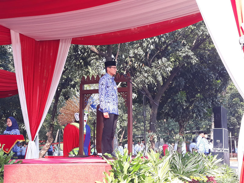 Jadi Inspektur Upacara Hardiknas, Sandiaga Siap Hadirkan Pendidikan Berkualitas di Jakarta