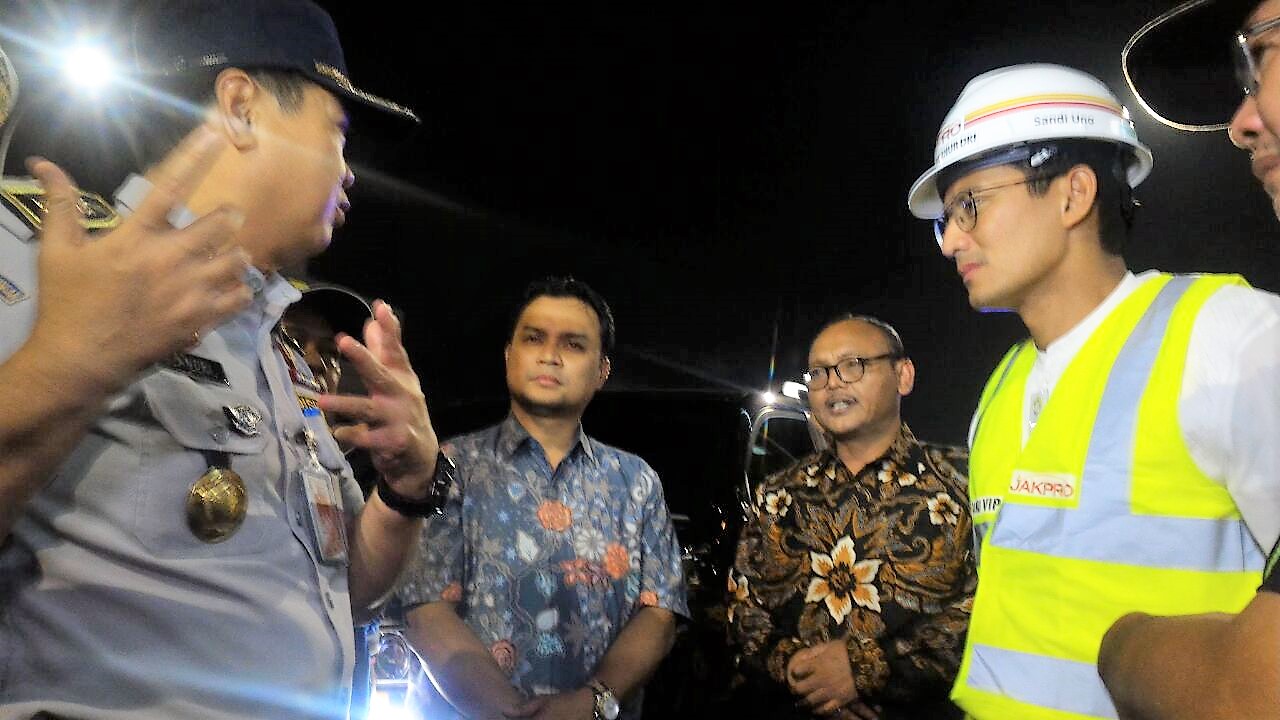 Tengah Malam Sandiaga Uno Koordinasi Soal Kemacetan Lalin di Underpass Matraman
