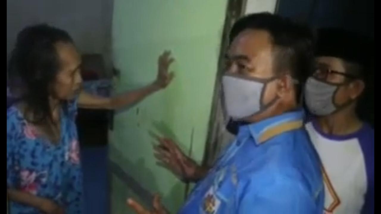satgas-covid-19-knpi-bagikan-thr-knpi-kepada-lansia-yang-kurang-mampu-di-jakarta.jpg