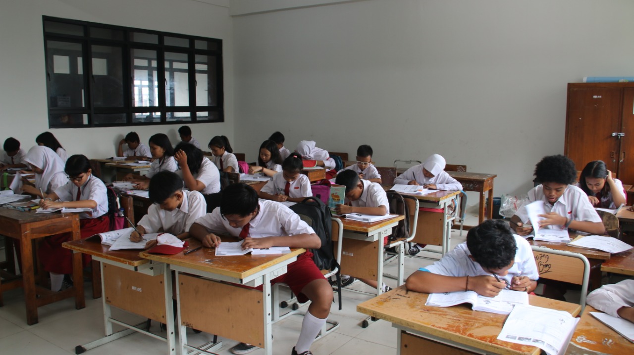 satu-diantara-ruang-kelas-di-sdn-kalibaru-05-cilincing-jakarta-utara-senin-1822019.jpg