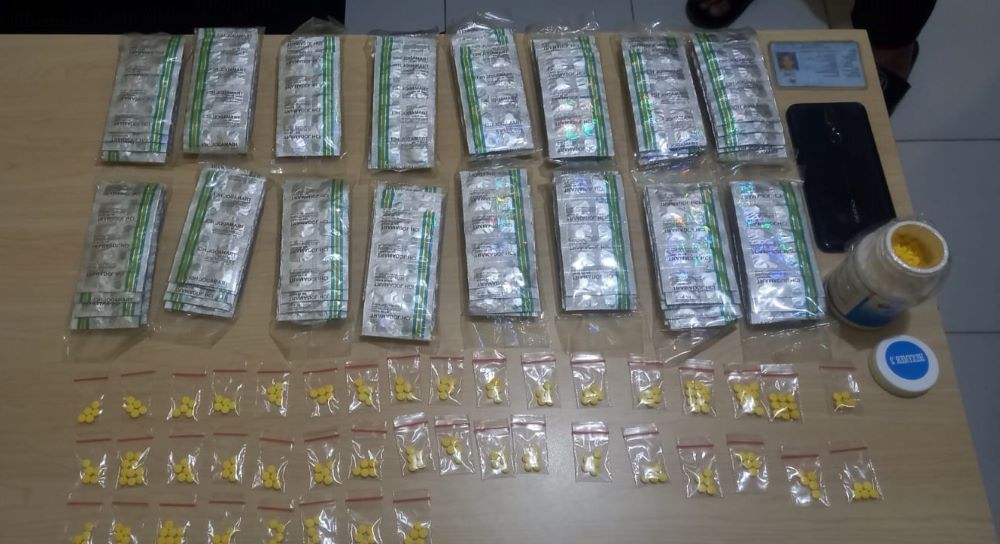 Kantongi Ribuan Tramadol, Pria Asal Tangerang Berakhir Bui Karena Laporan Warga