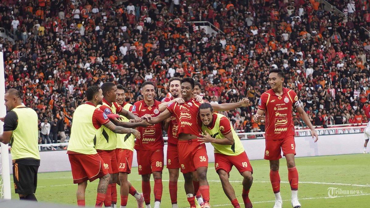 selebrasi-pemain-persija-super-league-aditya-warwan.jpg