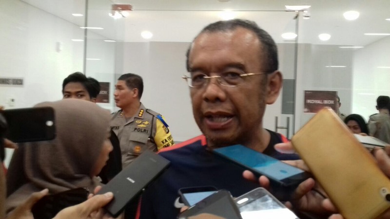 sesmenpora-gatot-s-dewa-broto-saat-ditemui-usai-menyaksikan-kaga-persija-vs-slna_20180315_003905.jpg