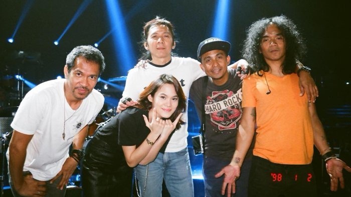 Bawakan Lagu Terbunuh Sepi Bareng Slank, Sheryl Sheinafia Banjir Pujian dari Netizen