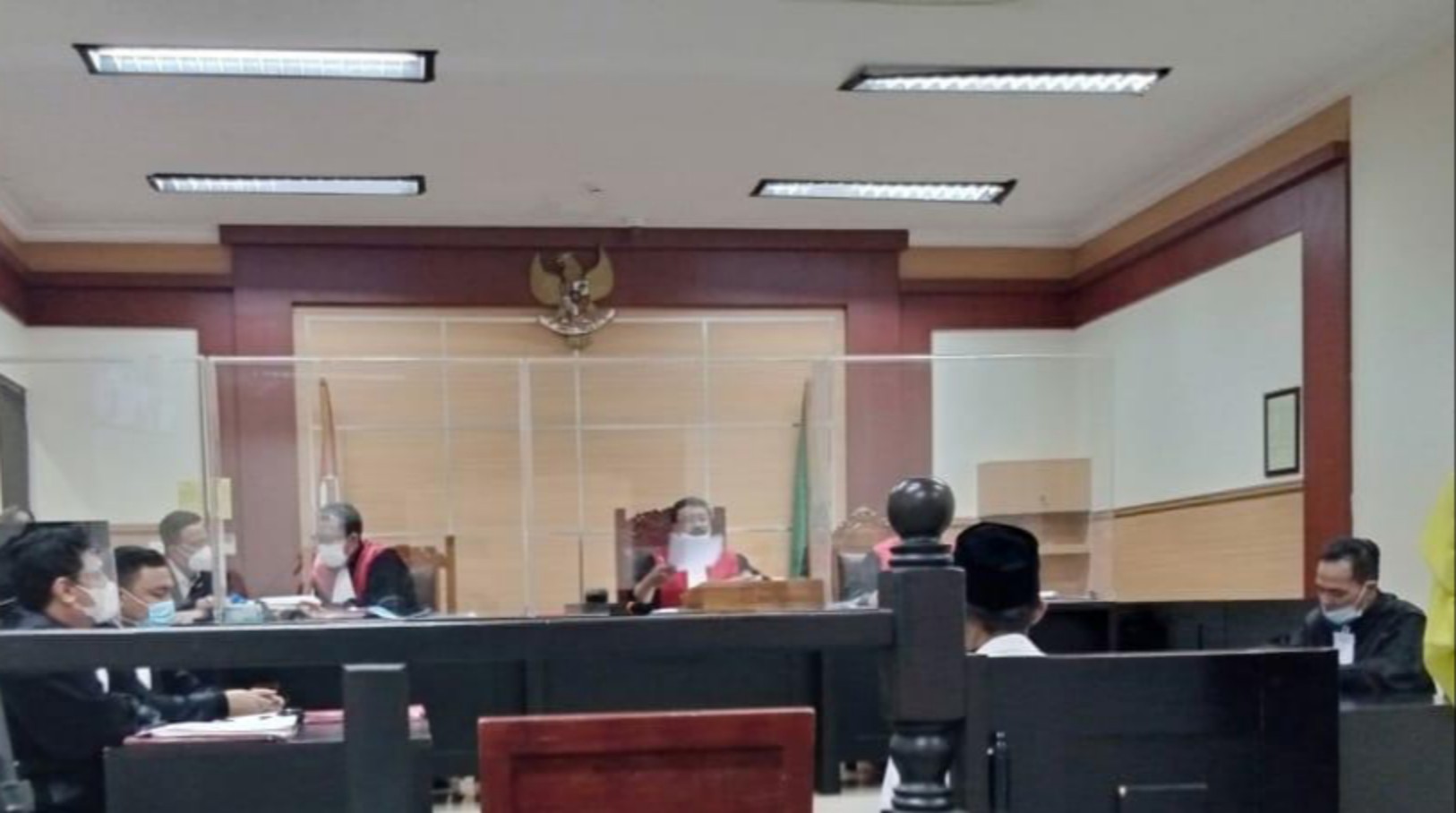 sidang-tuntutan-terdakwa-pembunuh-kekasihnya-sendiri-karena-cemburu.jpg