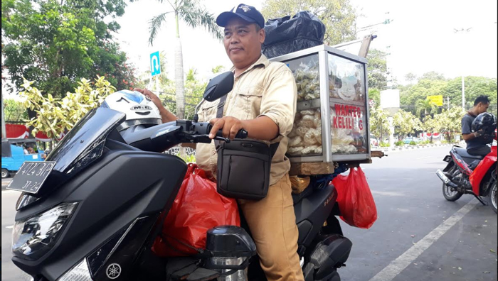 Suparman Sulap Nmax Jadi Warteg Keliling: Ojek Online Jadi Langganan, Rezeki Nomplok Saat Demo