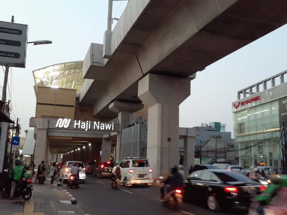 stasiun-mrt-haji-nawi-di-jalan-rs-fatmawati-cilandak-jak.jpg