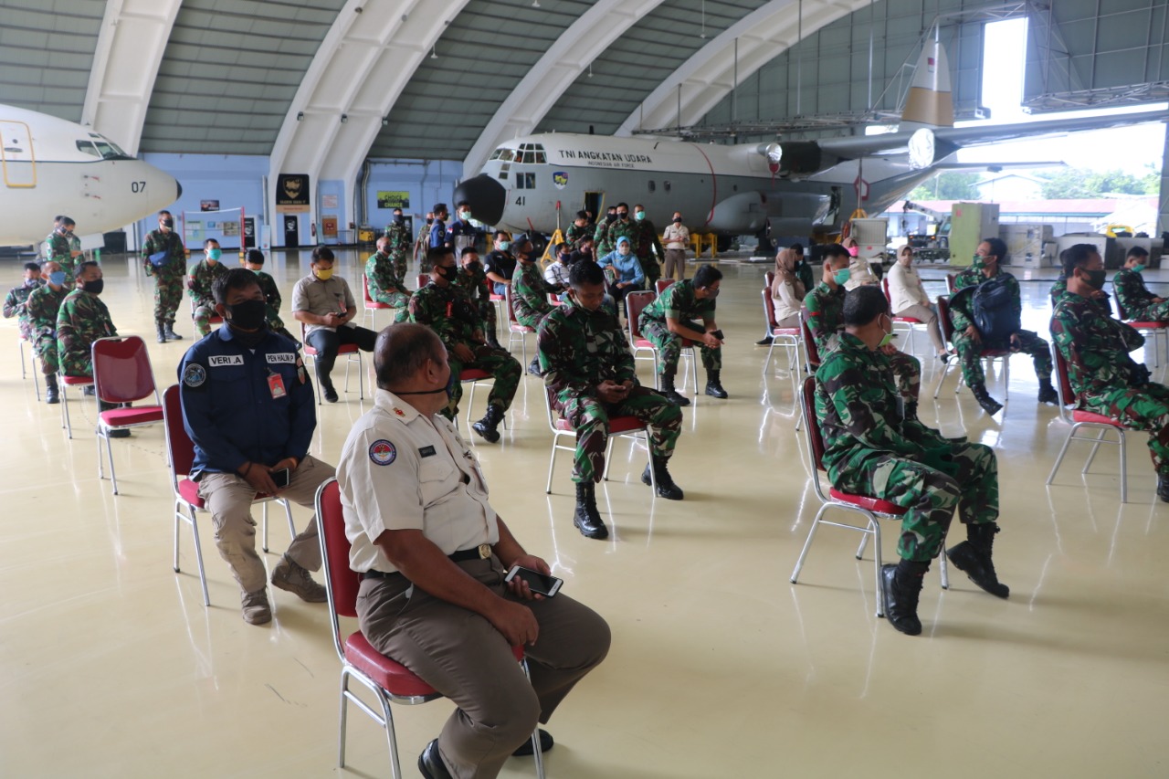 suasana-rapid-test-yang-dilakukan-oleh-seluruh-anggota-lanud.jpg